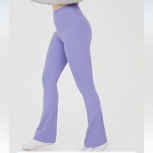 OFFLINE By Aerie Real Me Xtra Bootcut Legging - size medium long - NWT